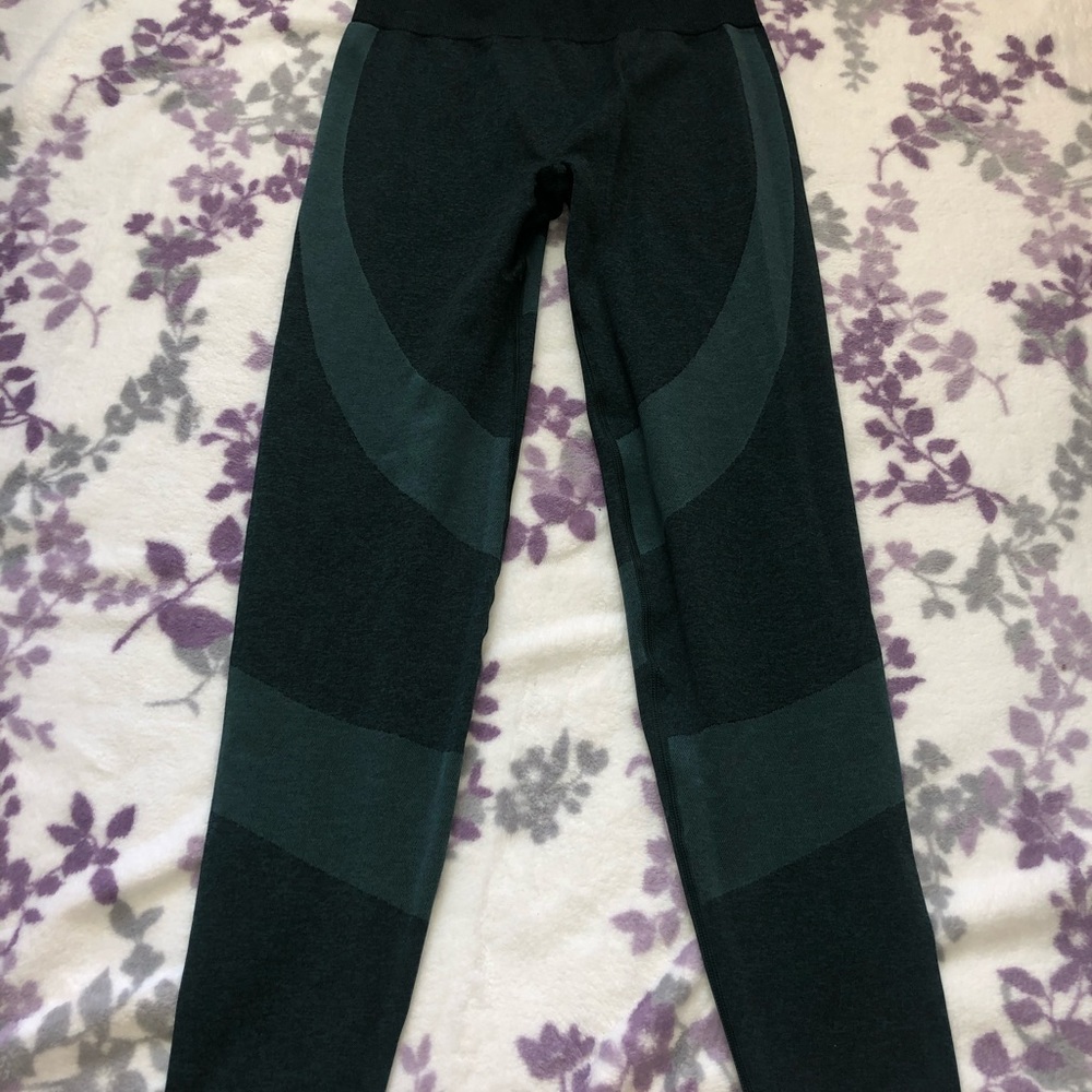 Victoria’s Secret Pink Leggings